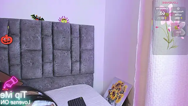 MILA QUINN online show from October 27, 2025, 10:22 pm