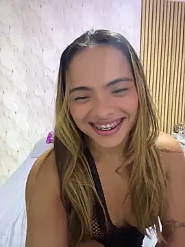 Snapshot of safadinhaquenteW chatting on May 1, 2026, 8:03 pm safadinhaquenteW online show from May 1, 2026, 8:03 pm