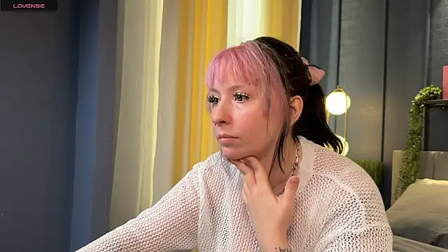 Snapshot of PeggyMcDean chatting on October 14, 2025, 8:15 am PeggyMcDean online show from October 14, 2025, 8:15 am