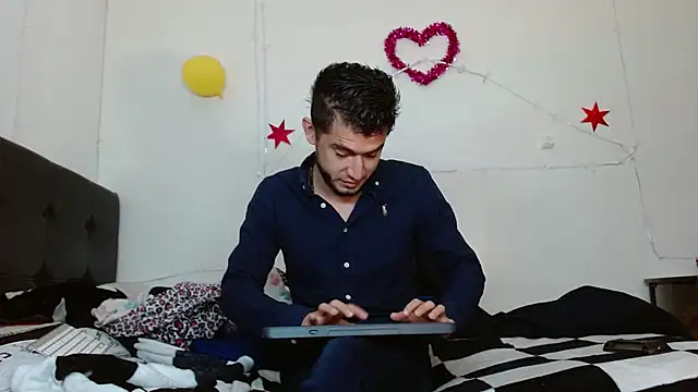 picante70  online show from October 26, 2025, 11:21 am