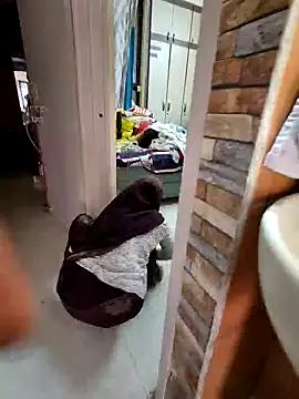 crawlerdrill online show from November 8, 2025, 3:54 am