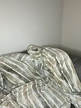 Snapshot of YourFavorite_Daiisy chatting on October 17, 2025, 12:47 am YourFavorite Daiisy online show from October 17, 2025, 12:47 am