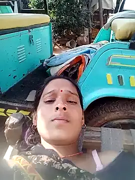 Abhilasha hot34 online show from December 4, 2025, 4:44 am