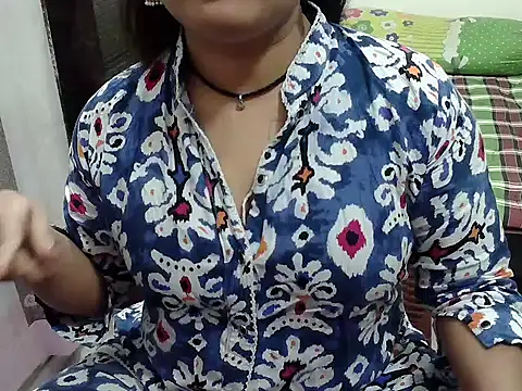 SexyRani2000 online show from November 11, 2025, 3:51 pm