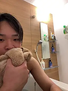 nagi 112 online show from April 18, 2026, 2:14 am