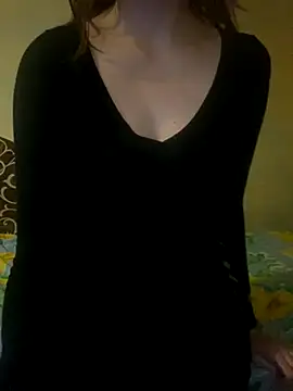 KittieCreme online show from November 4, 2025, 1:26 pm