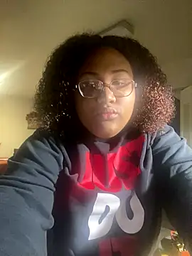 Snapshot of MissyUrGoddess chatting on October 13, 2025, 6:42 pm MissyUrGoddess online show from October 13, 2025, 6:42 pm