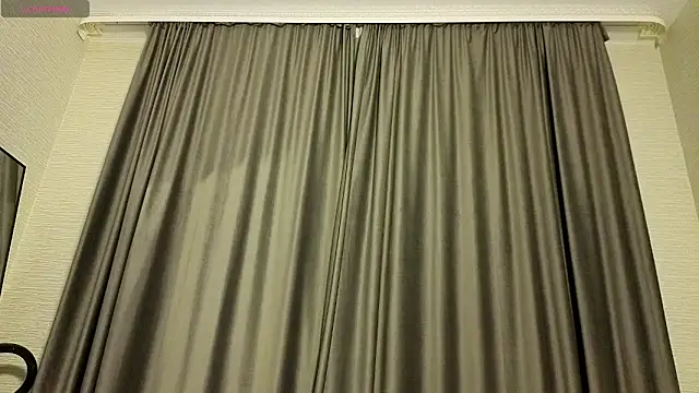 MissPompadure online show from March 18, 2026, 10:21 pm