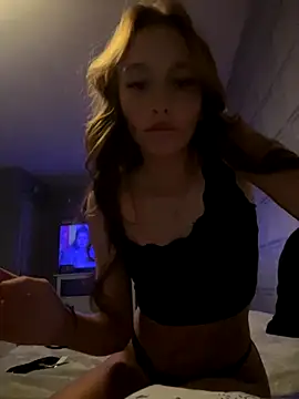 PoppyBabeMae online show from October 26, 2025, 9:48 pm