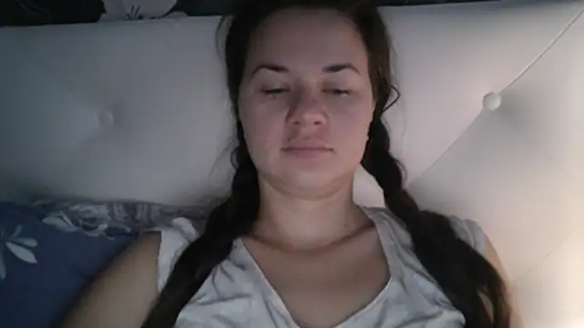 GiaaCaranggi online show from November 23, 2025, 5:28 am