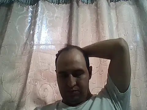 sacarlettareyo online show from October 15, 2025, 8:39 pm