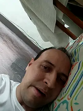 sacarlettareyo online show from October 17, 2025, 8:54 pm