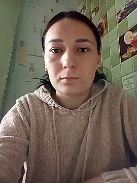 HollyDollsi online show from January 14, 2026, 8:18 am