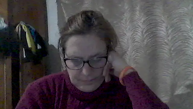 Snapshot of Mary_wey chatting on October 16, 2025, 6:16 pm Mary wey online show from October 16, 2025, 6:16 pm