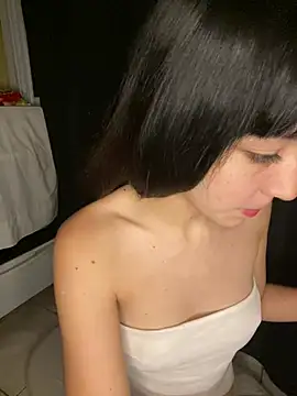 Pilarq9 online show from April 16, 2026, 5:08 am