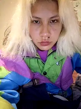 Snapshot of Throatkittysub chatting on October 17, 2025, 6:06 am Throatkittysub online show from October 17, 2025, 6:06 am