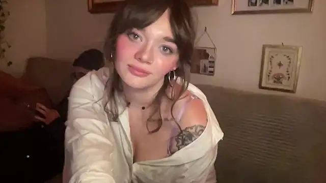 Snapshot of lill_daddysgirl chatting on February 13, 2026, 4:01 am lill daddysgirl online show from February 13, 2026, 4:01 am