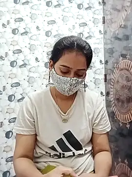 Hot Baby250 online show from April 19, 2026, 6:21 pm