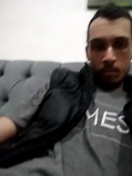 Snapshot of lucho228 chatting on October 14, 2025, 5:41 am lucho228 online show from October 14, 2025, 5:41 am