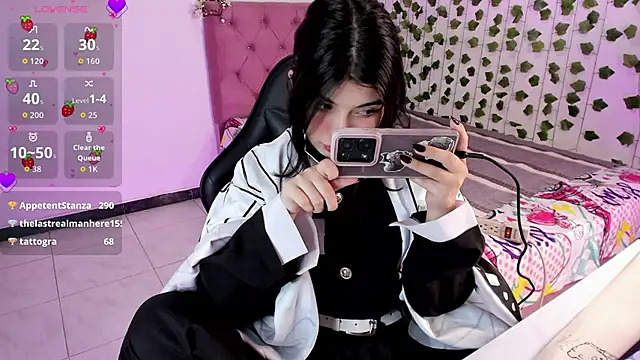 selina lovers  online show from November 3, 2025, 4:17 am