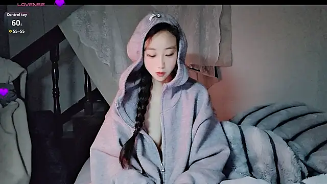 hyp0crite online show from November 28, 2025, 12:38 pm