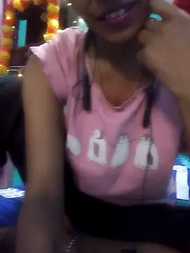 Snapshot of Prishacam2 chatting on October 30, 2025, 5:28 am Prishacam2 online show from October 30, 2025, 5:28 am