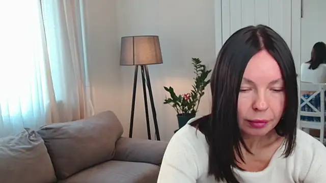 Snapshot of LittleNicolee chatting on January 12, 2026, 12:56 pm LittleNicolee online show from January 12, 2026, 12:56 pm