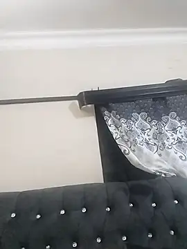 CaramelBoootie online show from November 12, 2025, 7:29 pm