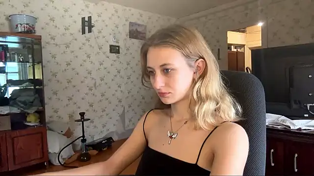 Snapshot of AmeliLia chatting on February 28, 2026, 1:11 pm AmeliLia online show from February 28, 2026, 1:11 pm