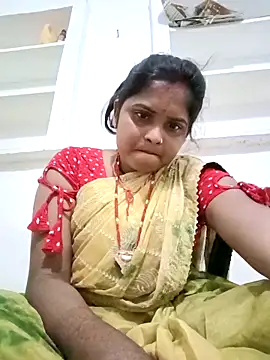 Snapshot of Manya_cute chatting on October 13, 2025, 1:02 pm Manya cute online show from October 13, 2025, 1:02 pm