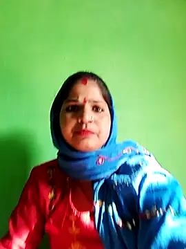 Karishma cute online show from November 23, 2025, 9:08 am