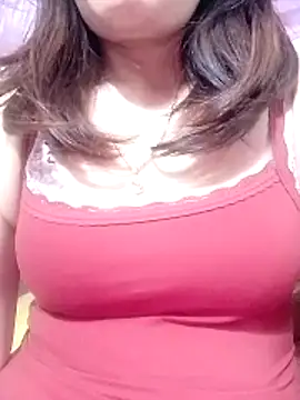 Snapshot of YiyinLy chatting on February 26, 2026, 7:30 am YiyinLy online show from February 26, 2026, 7:30 am