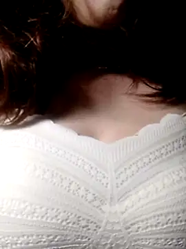 Snapshot of YiyinLy chatting on February 23, 2026, 10:54 pm YiyinLy online show from February 23, 2026, 10:54 pm