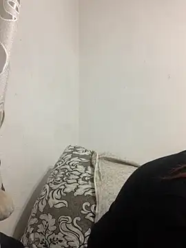 Snapshot of MiraCastellon chatting on October 27, 2025, 12:50 pm MiraCastellon online show from October 27, 2025, 12:50 pm