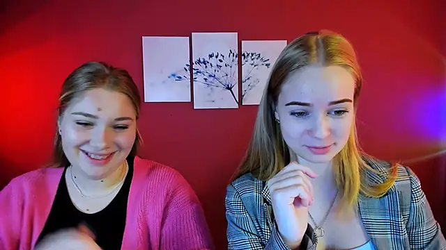 Snapshot of tereza_moon chatting on October 23, 2025, 8:57 am tereza moon online show from October 23, 2025, 8:57 am