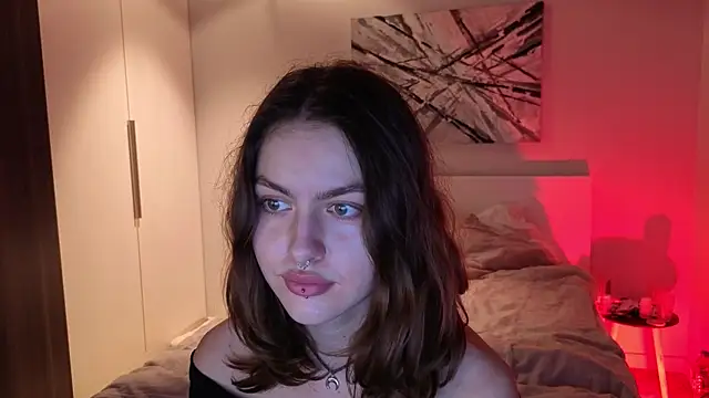 Snapshot of Miraa_Belle chatting on October 19, 2025, 4:43 pm Miraa Belle online show from October 19, 2025, 4:43 pm