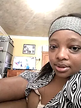 Snapshot of paynothicknesss chatting on October 16, 2025, 10:56 am paynothicknesss online show from October 16, 2025, 10:56 am