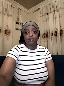 Snapshot of paynothicknesss chatting on October 29, 2025, 12:31 am paynothicknesss online show from October 29, 2025, 12:31 am