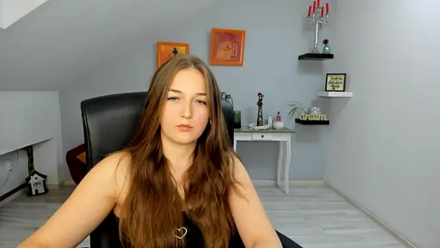 AnneWilsonn online show from November 22, 2025, 10:03 am