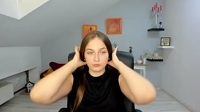 AnneWilsonn online show from October 27, 2025, 12:17 pm