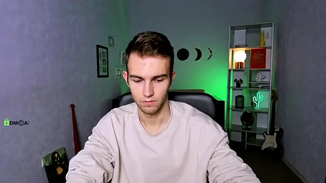 astren villo online show from November 23, 2025, 10:14 am