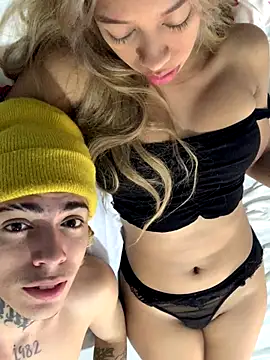 lily and wan online show from November 14, 2025, 7:23 am