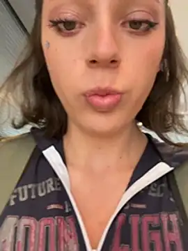 Snapshot of Ryan_ruru chatting on March 2, 2026, 2:13 pm Ryan ruru online show from March 2, 2026, 2:13 pm