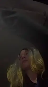 queenkelly1234 online show from January 18, 2026, 4:27 am