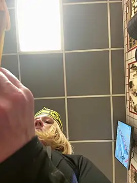 queenkelly1234 online show from February 20, 2026, 6:19 am