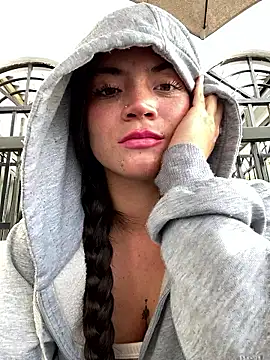 PamelaJonsom  online show from January 14, 2026, 12:53 pm