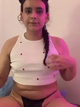 La-Gatiita-trans online show from November 11, 2025, 2:34 pm