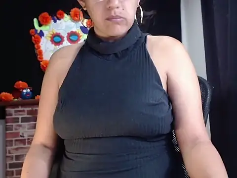 Lucyy Naugthy online show from November 15, 2025, 1:15 pm