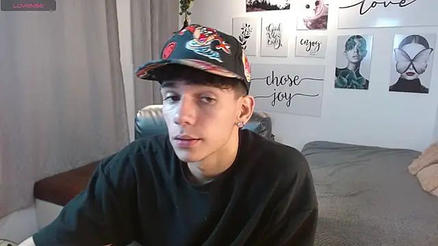 AmethystShadow17 online show from November 7, 2025, 5:50 pm