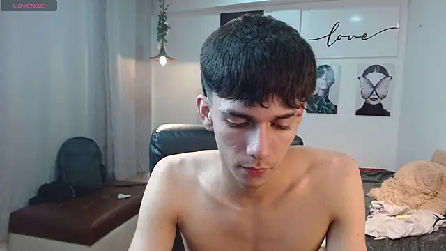 AmethystShadow17 online show from November 23, 2025, 12:20 am